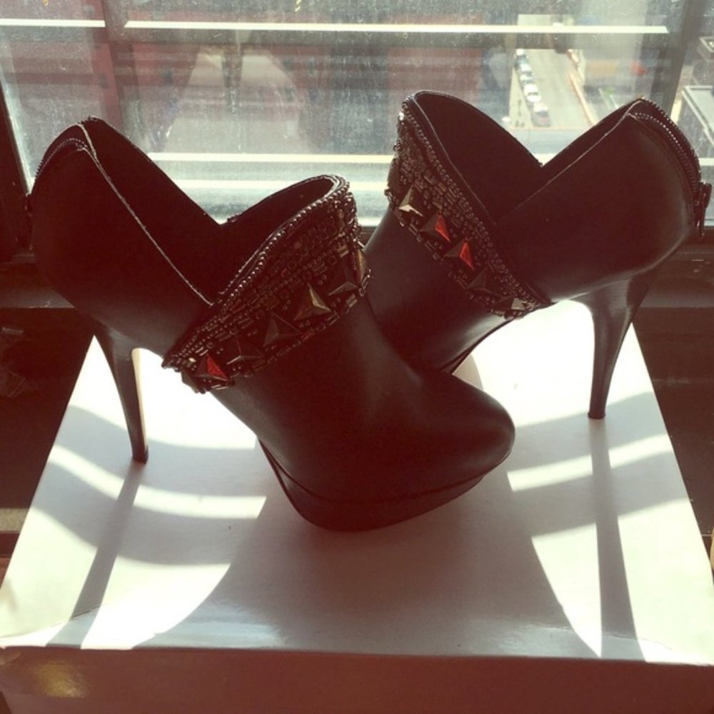 Black leather booties 5-6' heel